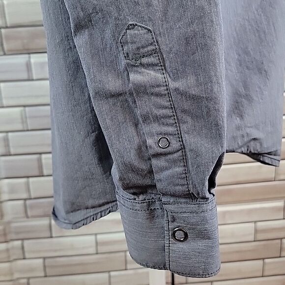 American Rag Men's button down shirt  Size M - Picture 8 of 13